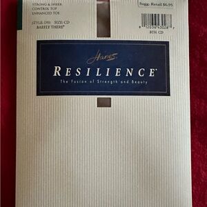 Vintage Hanes Resilience Pantyhose NWT - Size CD - Color - Barely There